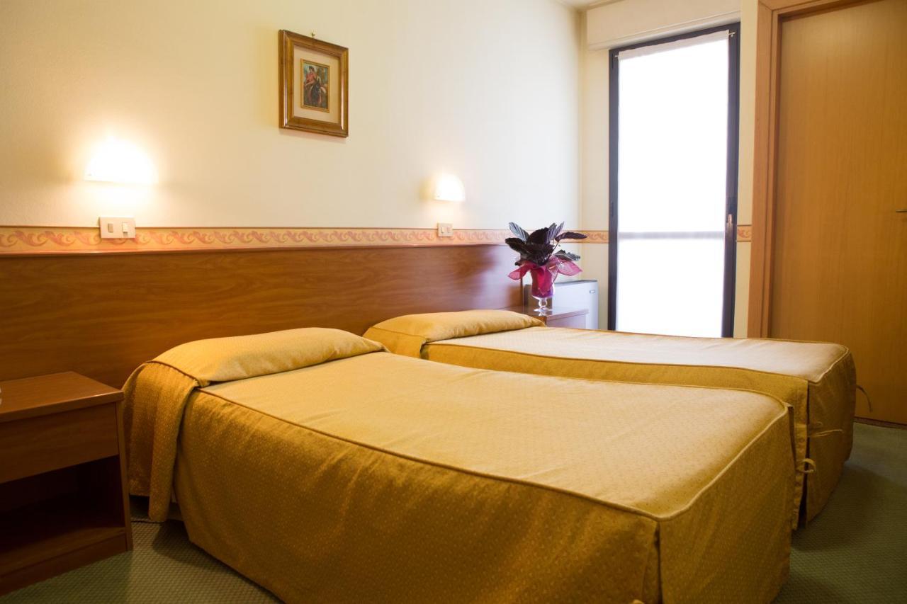 Hotel Ai Cjastinars Sant'Antonio  Экстерьер фото